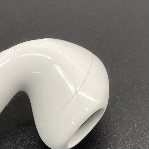 【中古】AirPods 4 MXP93J/A（アクティブノイズキャンセリング搭載）【秋葉原】