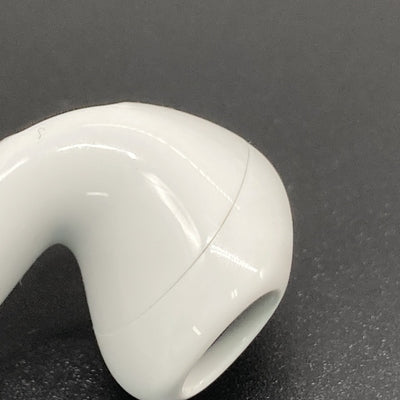 【中古】AirPods 4 MXP93J/A（アクティブノイズキャンセリング搭載）【秋葉原】