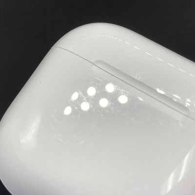 【中古】AirPods 4 MXP93J/A（アクティブノイズキャンセリング搭載）【秋葉原】