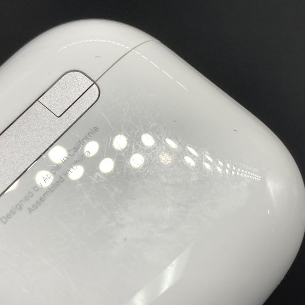 【中古】AirPods 4 MXP93J/A（アクティブノイズキャンセリング搭載）【秋葉原】