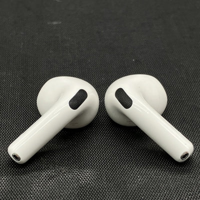 【中古】AirPods 4 MXP93J/A（アクティブノイズキャンセリング搭載）【秋葉原】