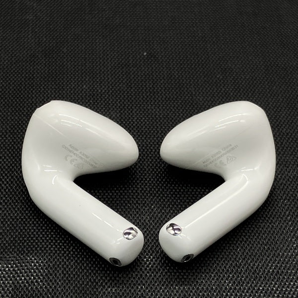 【中古】AirPods 4 MXP93J/A（アクティブノイズキャンセリング搭載）【秋葉原】