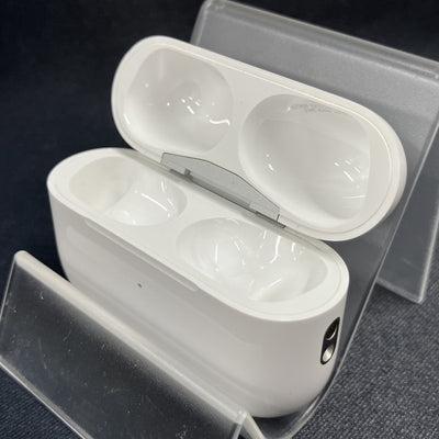 【中古】AirPods Pro (第2世代) MagSafe充電ケース(USB-C)【秋葉原】