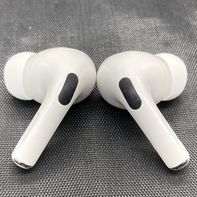 【中古】MagSafe充電ケース(USB-C)付きAirPods Pro(第2世代) MTJV3JA【秋葉原】