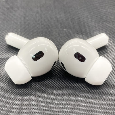 【中古】MagSafe充電ケース(USB-C)付きAirPods Pro(第2世代) MTJV3JA【秋葉原】