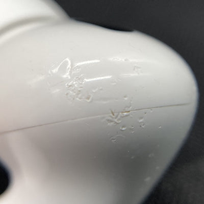 【中古】MagSafe充電ケース(USB-C)付きAirPods Pro(第2世代) MTJV3JA【日本橋】