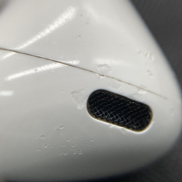 【中古】MagSafe充電ケース(USB-C)付きAirPods Pro(第2世代) MTJV3JA【日本橋】