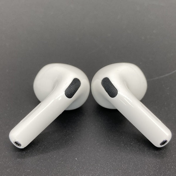 【中古】AirPods 4 MXP93J/A（アクティブノイズキャンセリング搭載）【秋葉原】