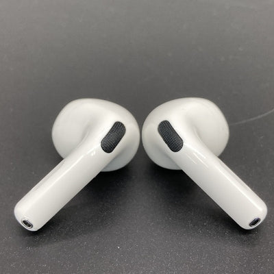 【中古】AirPods 4 MXP93J/A（アクティブノイズキャンセリング搭載）【秋葉原】
