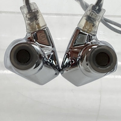 【中古】TITAN S2【日本橋】