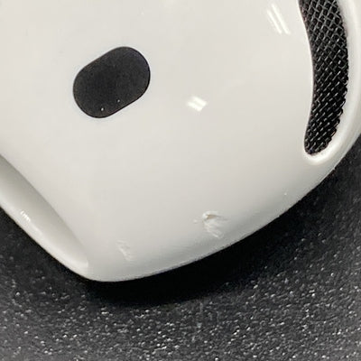 【中古】AirPods 4 MXP93J/A（アクティブノイズキャンセリング搭載）【秋葉原】