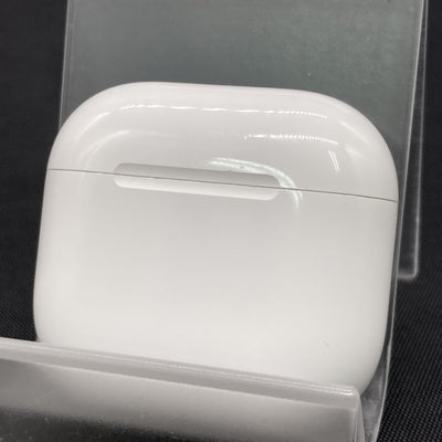【中古】AirPods 4 MXP93J/A（アクティブノイズキャンセリング搭載）【秋葉原】