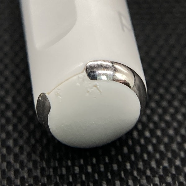 【中古】MagSafe充電ケース(USB-C)付きAirPods Pro(第2世代) MTJV3JA【秋葉原】