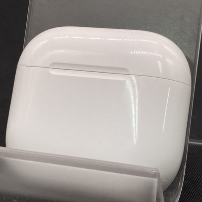 【中古】AirPods 4 MXP93J/A（アクティブノイズキャンセリング搭載）【秋葉原】