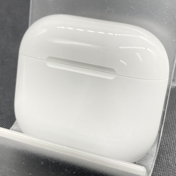 【中古】AirPods 4 MXP63J/A【秋葉原】