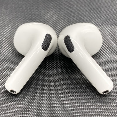 【中古】AirPods 4 MXP63J/A【秋葉原】