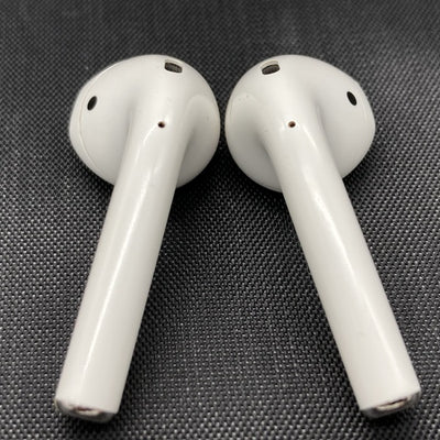 【中古】AirPods with Charging Case MV7N2J/A【秋葉原】