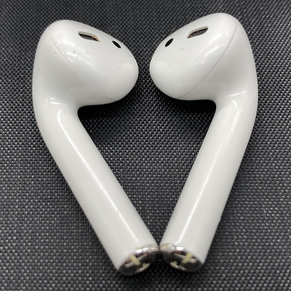 【中古】AirPods with Charging Case MV7N2J/A【秋葉原】