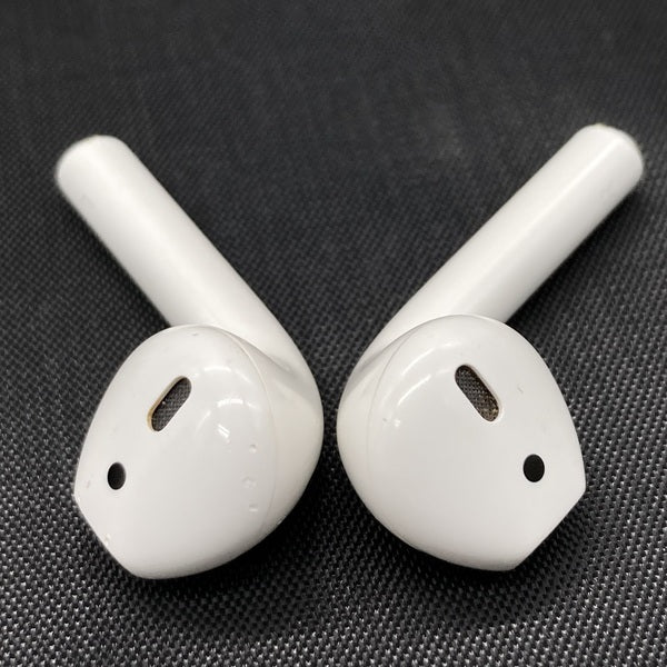 【中古】AirPods with Charging Case MV7N2J/A【秋葉原】