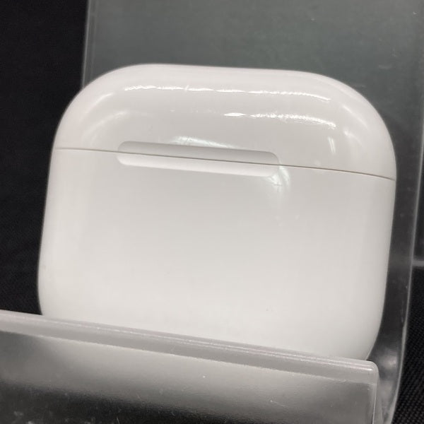 【中古】AirPods 4 MXP93J/A（アクティブノイズキャンセリング搭載）【秋葉原】