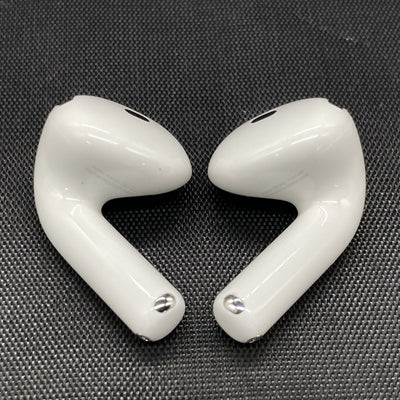 【中古】AirPods 4 MXP93J/A（アクティブノイズキャンセリング搭載）【秋葉原】