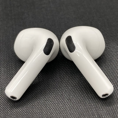 【中古】AirPods 4 MXP93J/A（アクティブノイズキャンセリング搭載）【秋葉原】