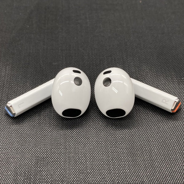 【中古】Galaxy Buds3 ホワイト 【SM-R530NZWAXJP】【秋葉原】