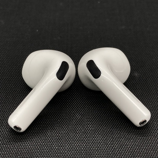 【中古】AirPods 4 MXP63J/A【秋葉原】