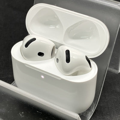 【中古】AirPods 4 MXP93J/A（アクティブノイズキャンセリング搭載）【秋葉原】