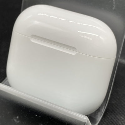 【中古】AirPods 4 MXP93J/A（アクティブノイズキャンセリング搭載）【秋葉原】