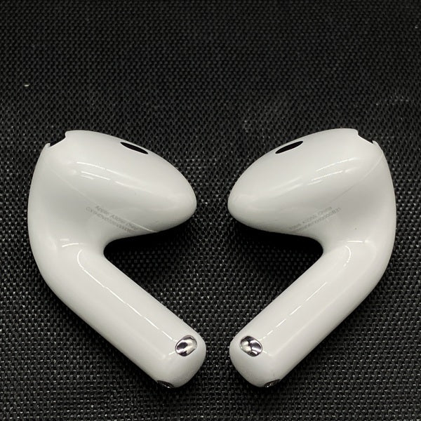【中古】AirPods 4 MXP93J/A（アクティブノイズキャンセリング搭載）【秋葉原】