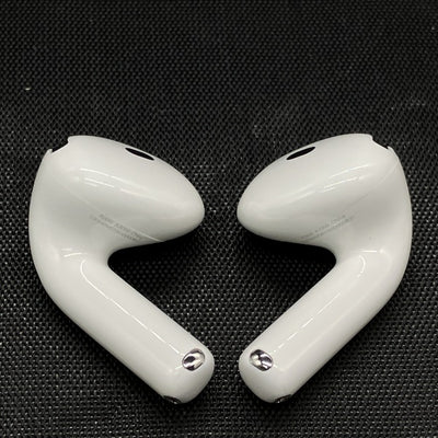 【中古】AirPods 4 MXP93J/A（アクティブノイズキャンセリング搭載）【秋葉原】
