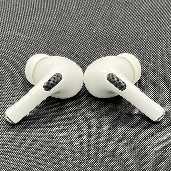 【中古】MagSafe充電ケース(USB-C)付きAirPods Pro(第2世代) MTJV3JA【秋葉原】