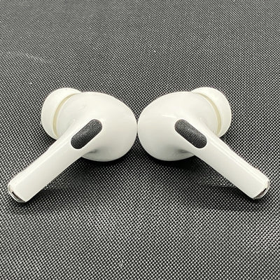 【中古】MagSafe充電ケース(USB-C)付きAirPods Pro(第2世代) MTJV3JA【秋葉原】