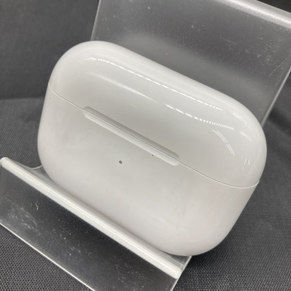 ［中古］Apple AirPods 本体 充電ケース付き wit-yshop_r000000017959
