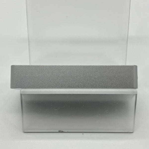 【中古】UA4 シルバー【日本橋】