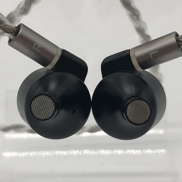 【新品未使用】　ARTTI T10 Pro Amazon.co.jp: ARTTI T10 Pro イヤホン 有線 14.2mm平面駆動
