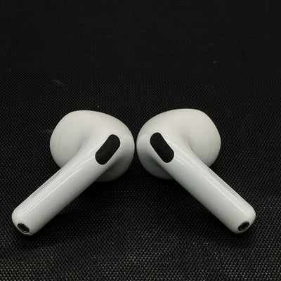 【中古】AirPods 4 MXP93J/A（アクティブノイズキャンセリング搭載）【秋葉原】