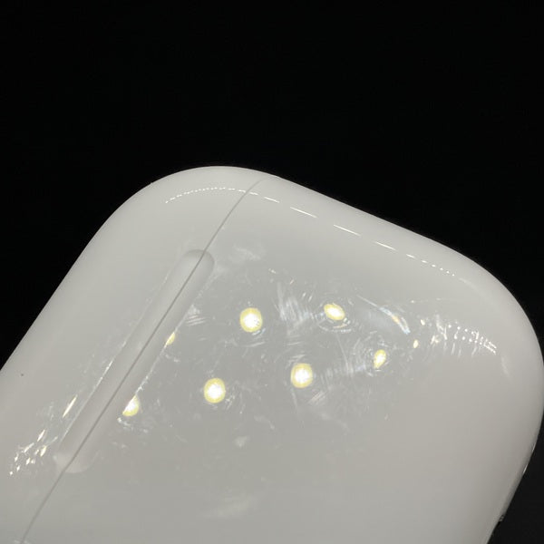 【中古】AirPods 4 MXP93J/A（アクティブノイズキャンセリング搭載）【秋葉原】