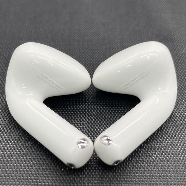 Apple 【中古】AirPods 4 MXP93J/A（アクティブノイズキャンセ