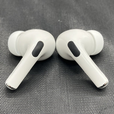 【中古】MagSafe充電ケース(USB-C)付きAirPods Pro(第2世代) MTJV3JA【秋葉原】