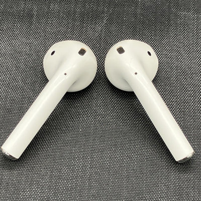 【中古】AirPods with Charging Case MV7N2J/A【日本橋】