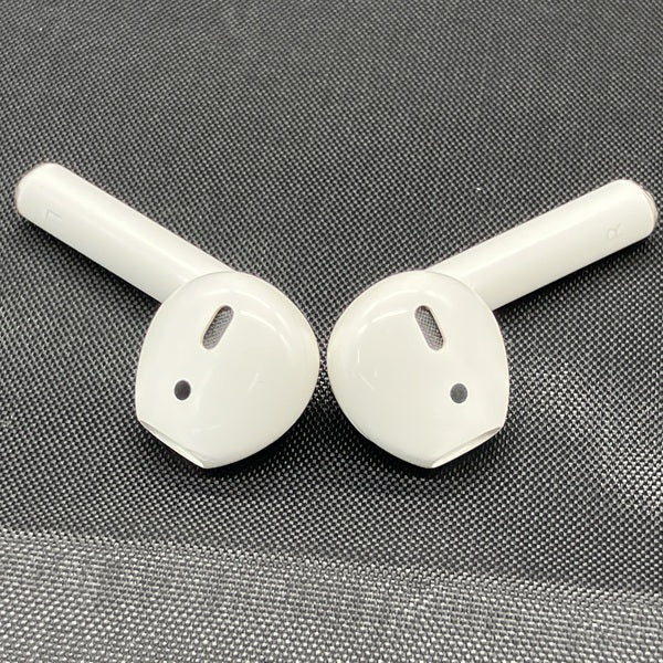 【中古】AirPods with Charging Case MV7N2J/A【日本橋】