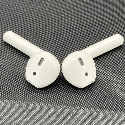 【中古】AirPods with Charging Case MV7N2J/A【日本橋】