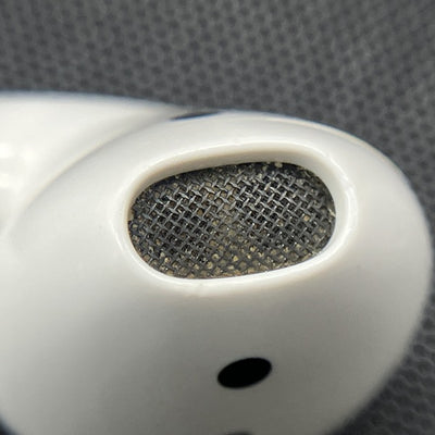【中古】AirPods with Charging Case MV7N2J/A【日本橋】