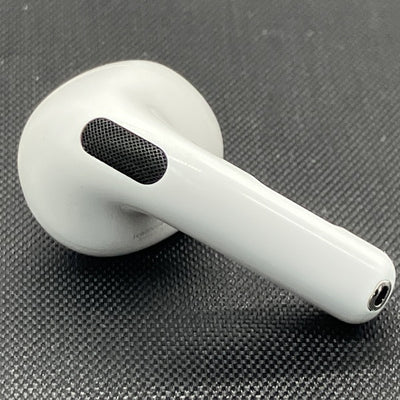 【中古】AirPods 4 (片耳)（アクティブノイズキャンセリング搭載）【秋葉原】