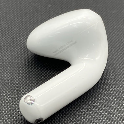 【中古】AirPods 4 (片耳)（アクティブノイズキャンセリング搭載）【秋葉原】