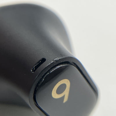 【中古】Beats Studio Buds + ブラック/ゴールド【秋葉原】