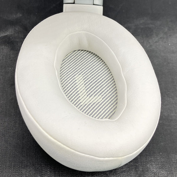 【中古】EVEREST ELITE 700 ホワイト【V700NXTWHTGP】【秋葉原】