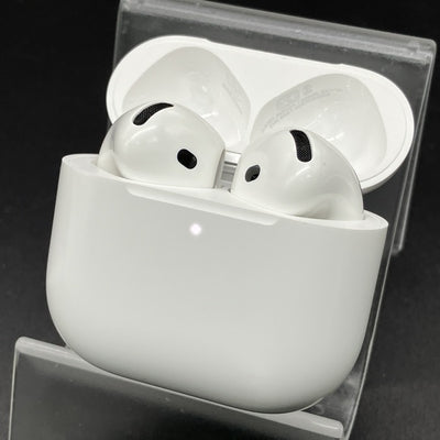 【中古】AirPods 4 MXP93J/A（アクティブノイズキャンセリング搭載）【秋葉原】